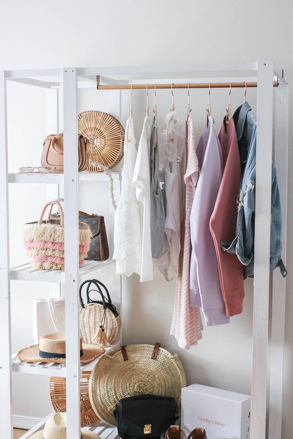 White and Gold Clothing Rack Hack, White and Gold Clothing Rack, Gold and White Clothing Rack, Gold Clothing Rack, Gold Wardrobe, DIY Gold and White, Affordable DIY