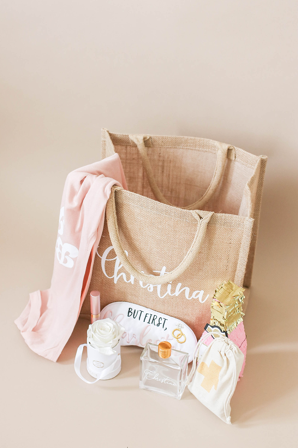 Amazon.com: CHENGU 8 Pieces Bridesmaid Gift Bags I Do Crew Bachelorette Bags  Bridesmaid Gifts for Wedding Day Bachelorette Party Bridal Party Favor Team  Bride Bridal Shower(Rose Gold) : Home & Kitchen