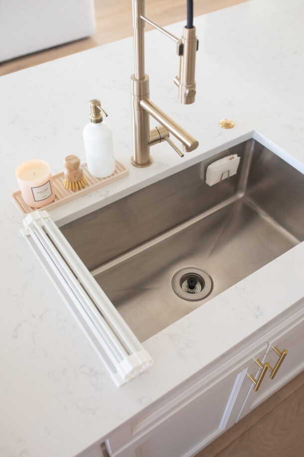 Kitchen Sink Essentials from Amazon, Kitchen Drying Rack, Amazon Drying Rack, Roll-up drying rack, silicone dish tray, silicone sink tray, Amazon kitchen sink